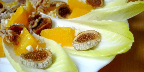 Ensalada de endibias con higos y naranjas