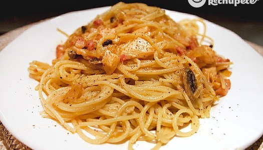 Espaguetis con salsa de naranja y mostaza 
